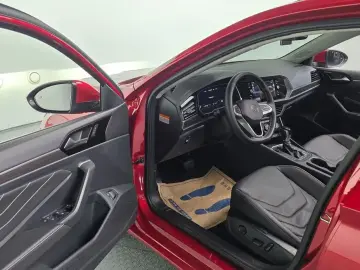 2024 Volkswagen Jetta с пробегом 11 606 км