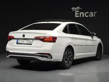 2022 Volkswagen Jetta с пробегом 66 704 км