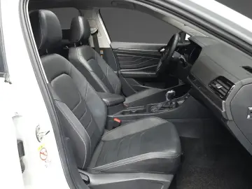 2022 Volkswagen Jetta с пробегом 66 704 км