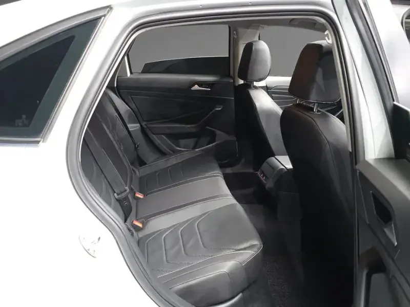 2022 Volkswagen Jetta с пробегом 66 704 км