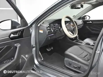 2022 Volkswagen Jetta с пробегом 37 115 км