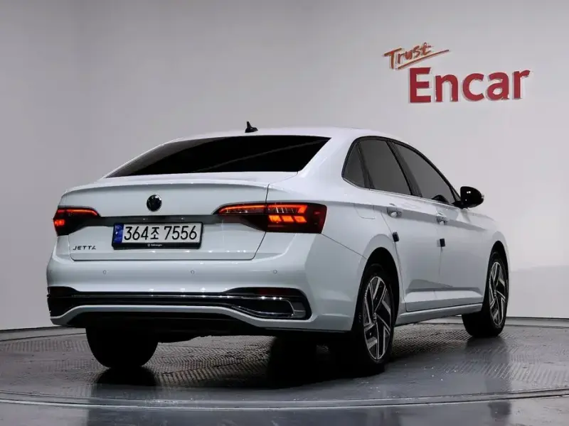 2023 Volkswagen Jetta с пробегом 26 858 км