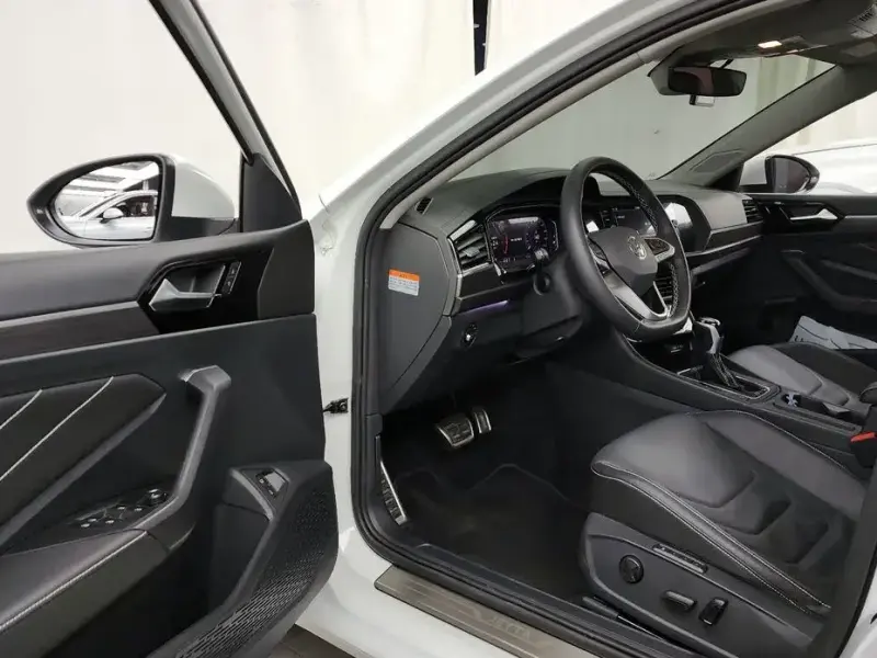 2023 Volkswagen Jetta с пробегом 26 858 км