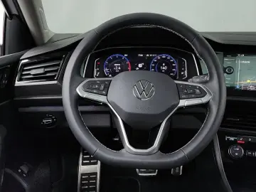 2023 Volkswagen Jetta с пробегом 26 858 км