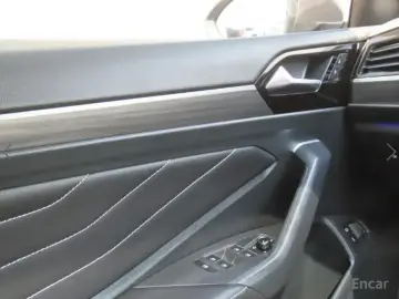 2023 Volkswagen Jetta с пробегом 39 497 км