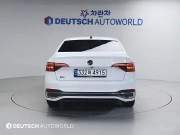 2022 Volkswagen Jetta с пробегом 84 330 км