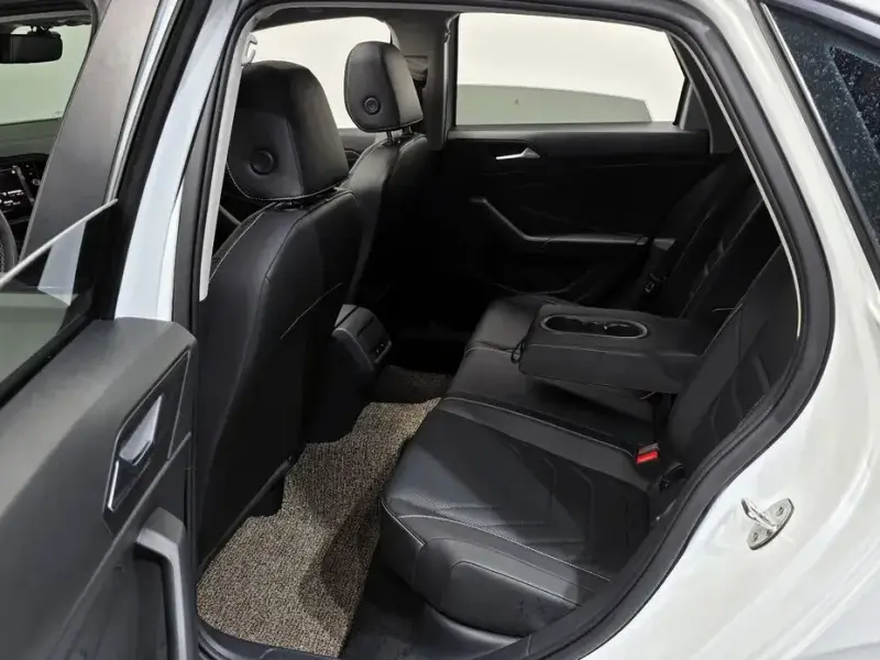 2023 Volkswagen Jetta с пробегом 40 199 км