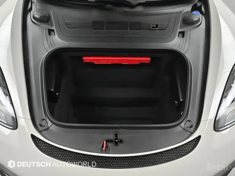 2023 Porsche Cayman с пробегом 7 300 км