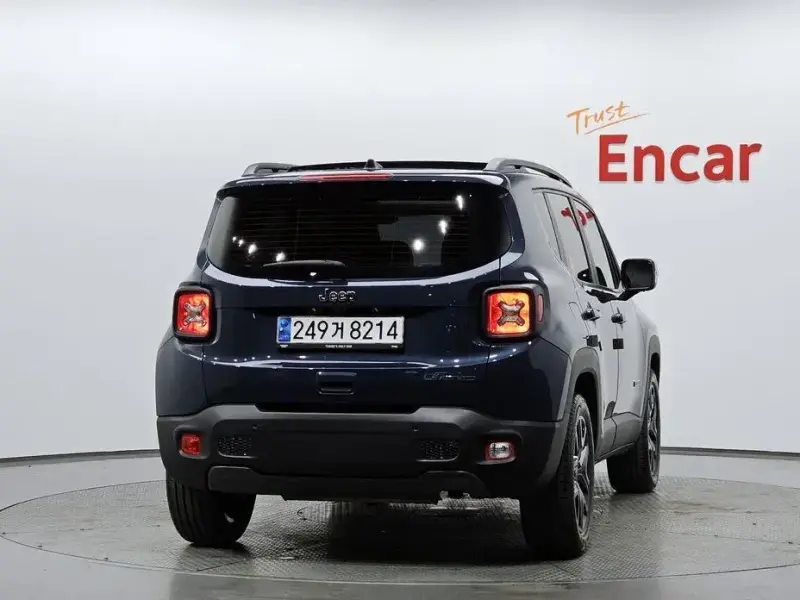 2022 Jeep Renegade с пробегом 14 896 км