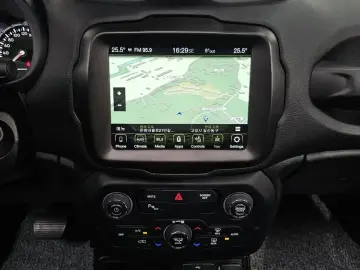 2022 Jeep Renegade с пробегом 14 896 км
