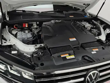 2024 Volkswagen Touareg с пробегом 16 266 км