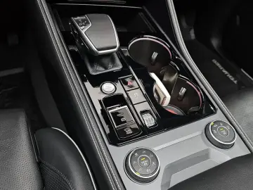 2024 Volkswagen Touareg с пробегом 16 266 км