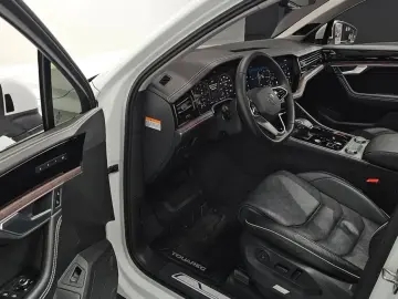 2024 Volkswagen Touareg с пробегом 16 266 км