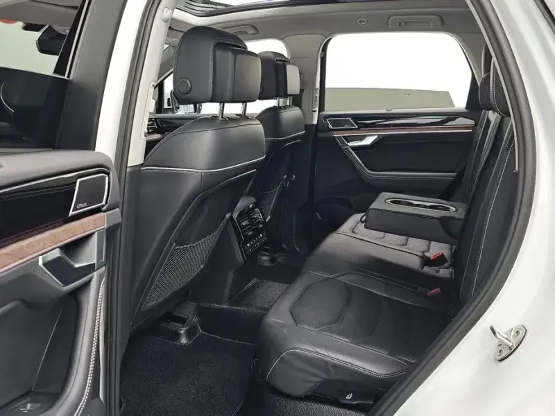 2024 Volkswagen Touareg с пробегом 18 074 км