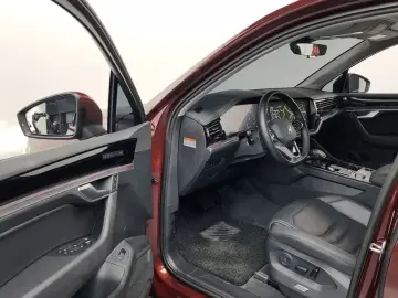 2023 Volkswagen Touareg с пробегом 37 764 км