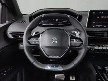 2024 Peugeot 3008 с пробегом 4 603 км