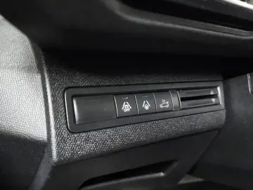2024 Peugeot 3008 с пробегом 4 603 км