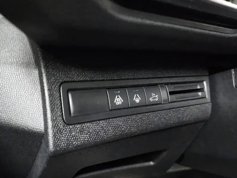 2024 Peugeot 3008 с пробегом 4 603 км