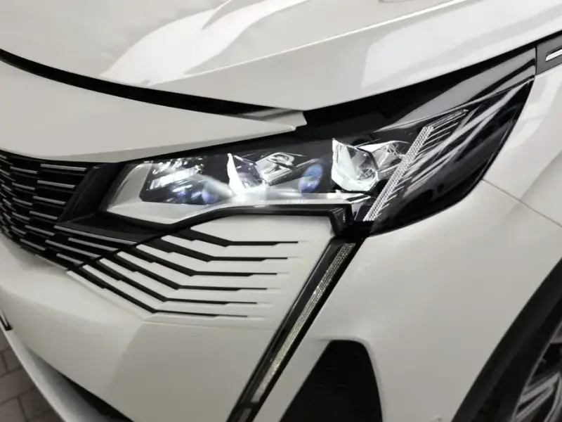 2024 Peugeot 3008 с пробегом 4 603 км