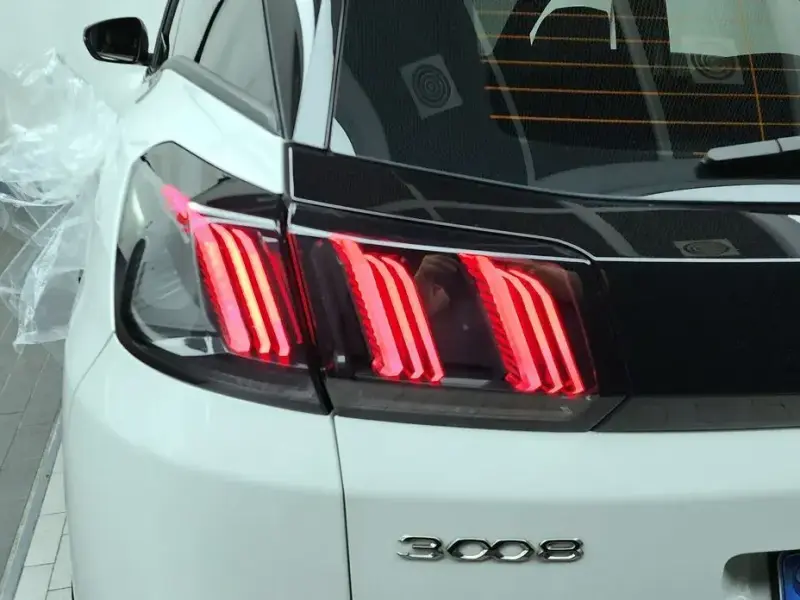 2024 Peugeot 3008 с пробегом 4 603 км