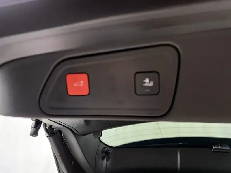2024 Peugeot 3008 с пробегом 4 603 км