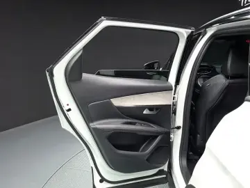 2021 Peugeot 3008 с пробегом 96 556 км