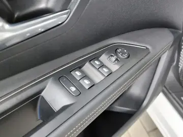 2024 Peugeot 3008 с пробегом 4 603 км