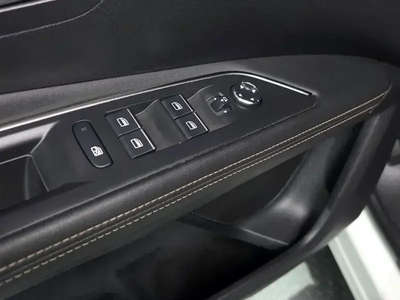 2021 Peugeot 3008 с пробегом 96 556 км