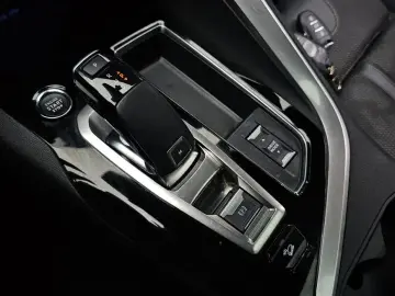 2022 Peugeot 3008 с пробегом 59 970 км