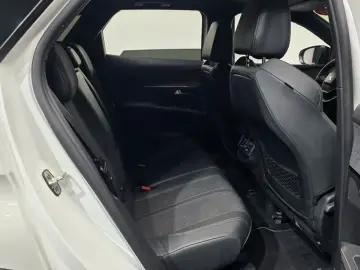 2021 Peugeot 3008 с пробегом 151 180 км