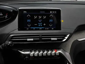 2022 Peugeot 3008 с пробегом 59 970 км