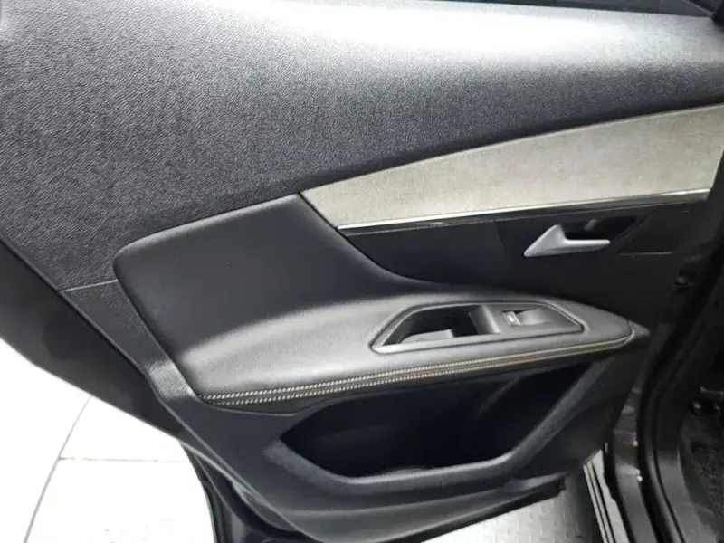 2022 Peugeot 3008 с пробегом 59 970 км