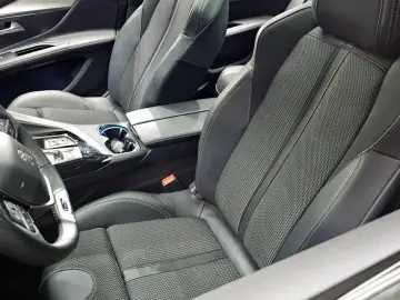 2022 Peugeot 3008 с пробегом 59 970 км