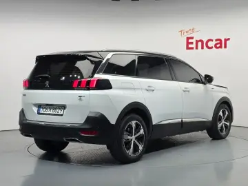 2021 Peugeot 5008 с пробегом 76 808 км