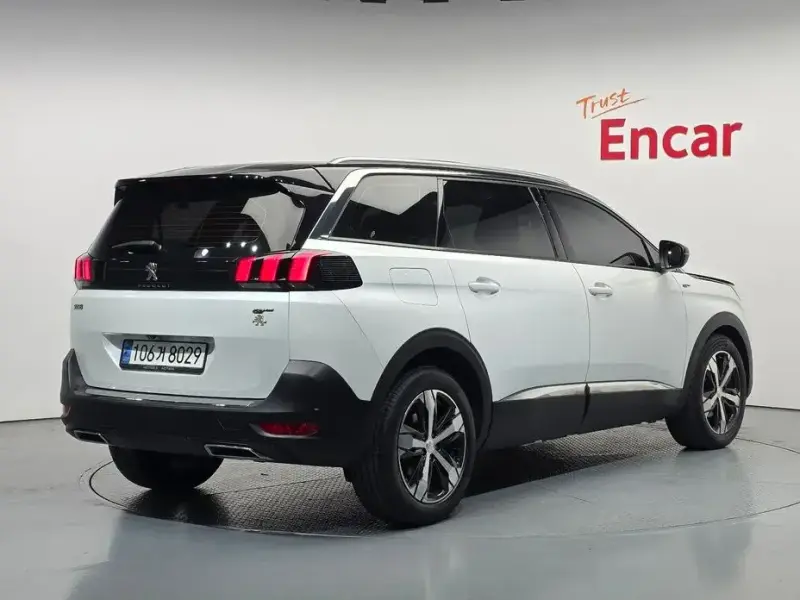 2021 Peugeot 5008 с пробегом 76 808 км