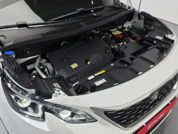 2021 Peugeot 5008 с пробегом 76 808 км