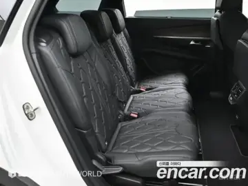 2023 Peugeot 5008 с пробегом 114 549 км