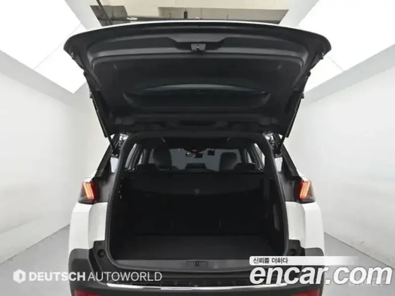 2023 Peugeot 5008 с пробегом 114 549 км