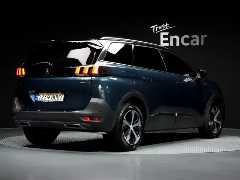 2021 Peugeot 5008 с пробегом 35 458 км
