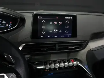 2021 Peugeot 5008 с пробегом 35 458 км