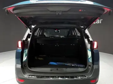 2021 Peugeot 5008 с пробегом 35 458 км