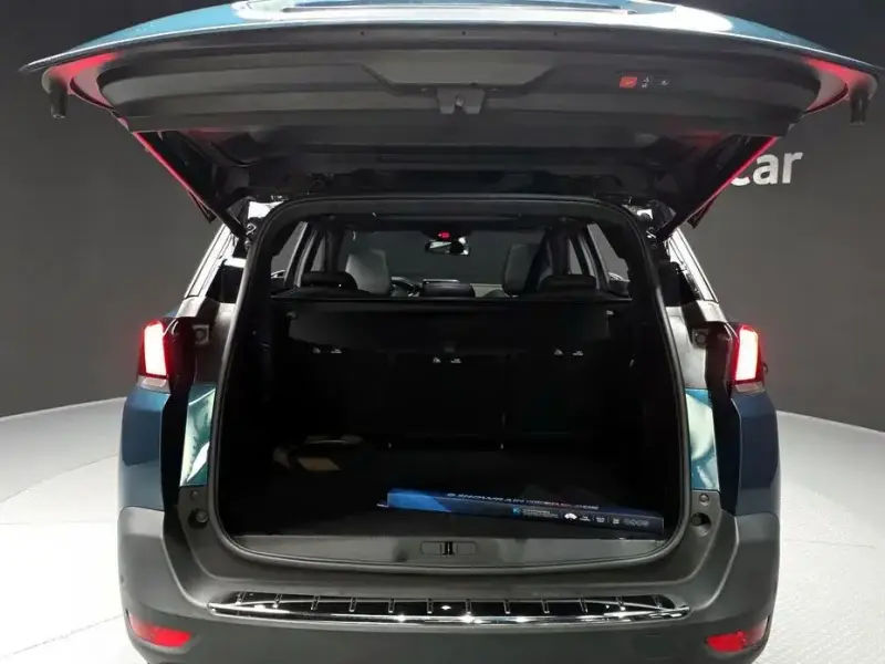 2021 Peugeot 5008 с пробегом 35 458 км