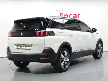 2022 Peugeot 5008 с пробегом 32 935 км