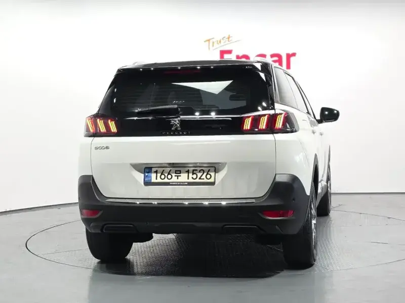 2022 Peugeot 5008 с пробегом 32 935 км
