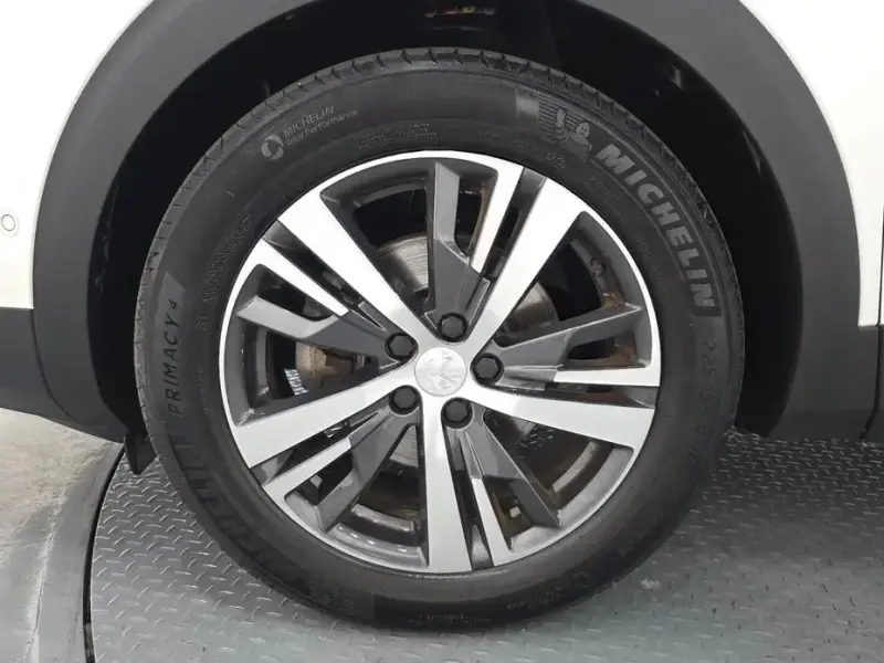2022 Peugeot 5008 с пробегом 32 935 км