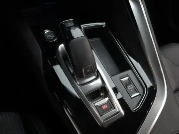 2022 Peugeot 5008 с пробегом 32 935 км