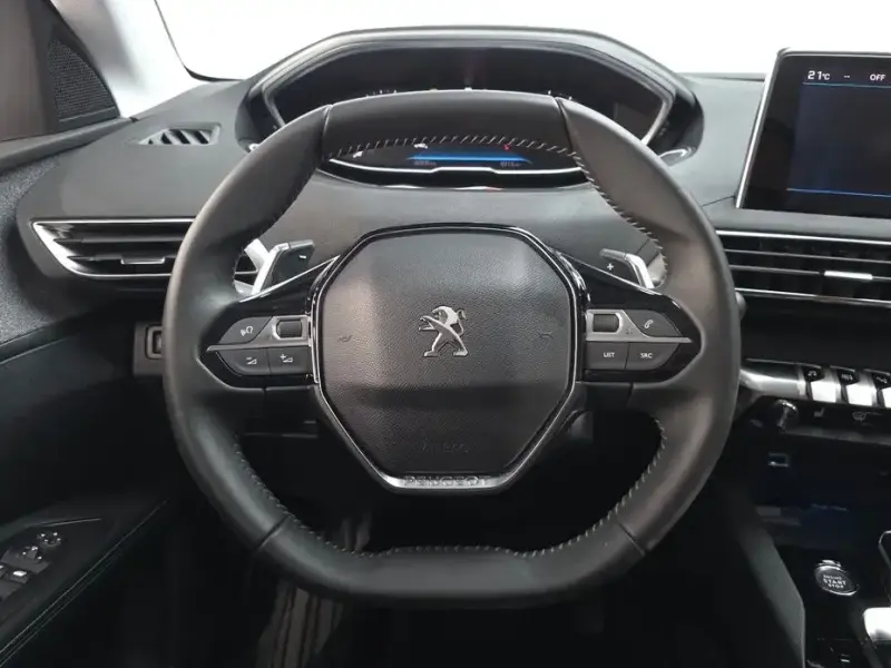 2022 Peugeot 5008 с пробегом 32 935 км