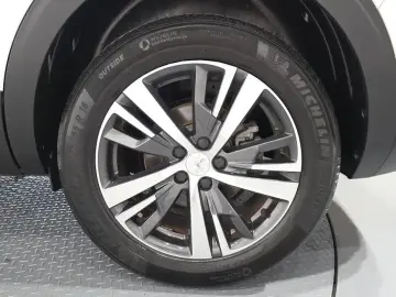 2022 Peugeot 5008 с пробегом 32 935 км