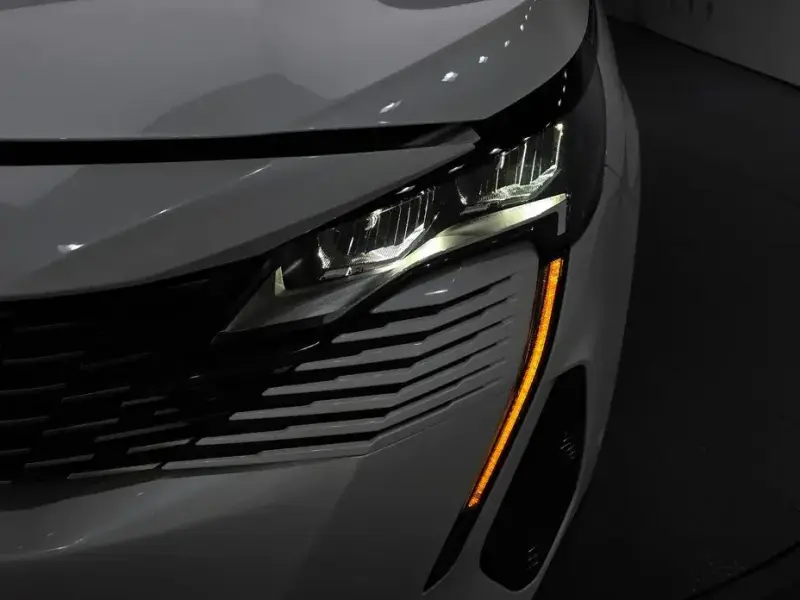 2022 Peugeot 5008 с пробегом 32 935 км