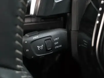 2022 Peugeot 5008 с пробегом 32 935 км